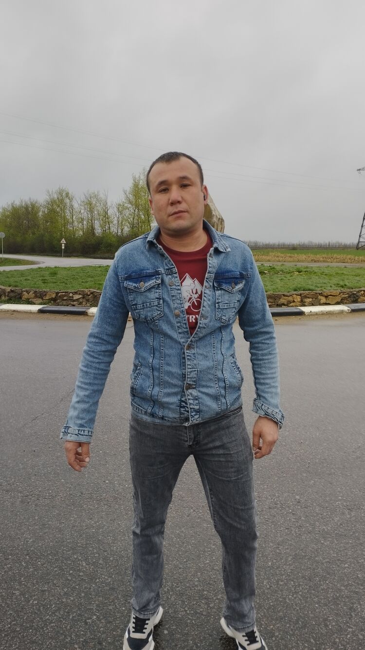  34147154  Anvar, 40 ,     