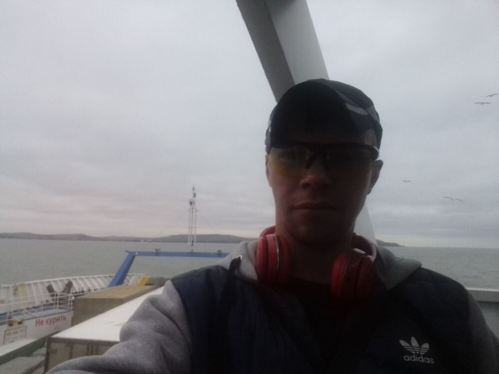  10672904  Vlad, 34 ,    