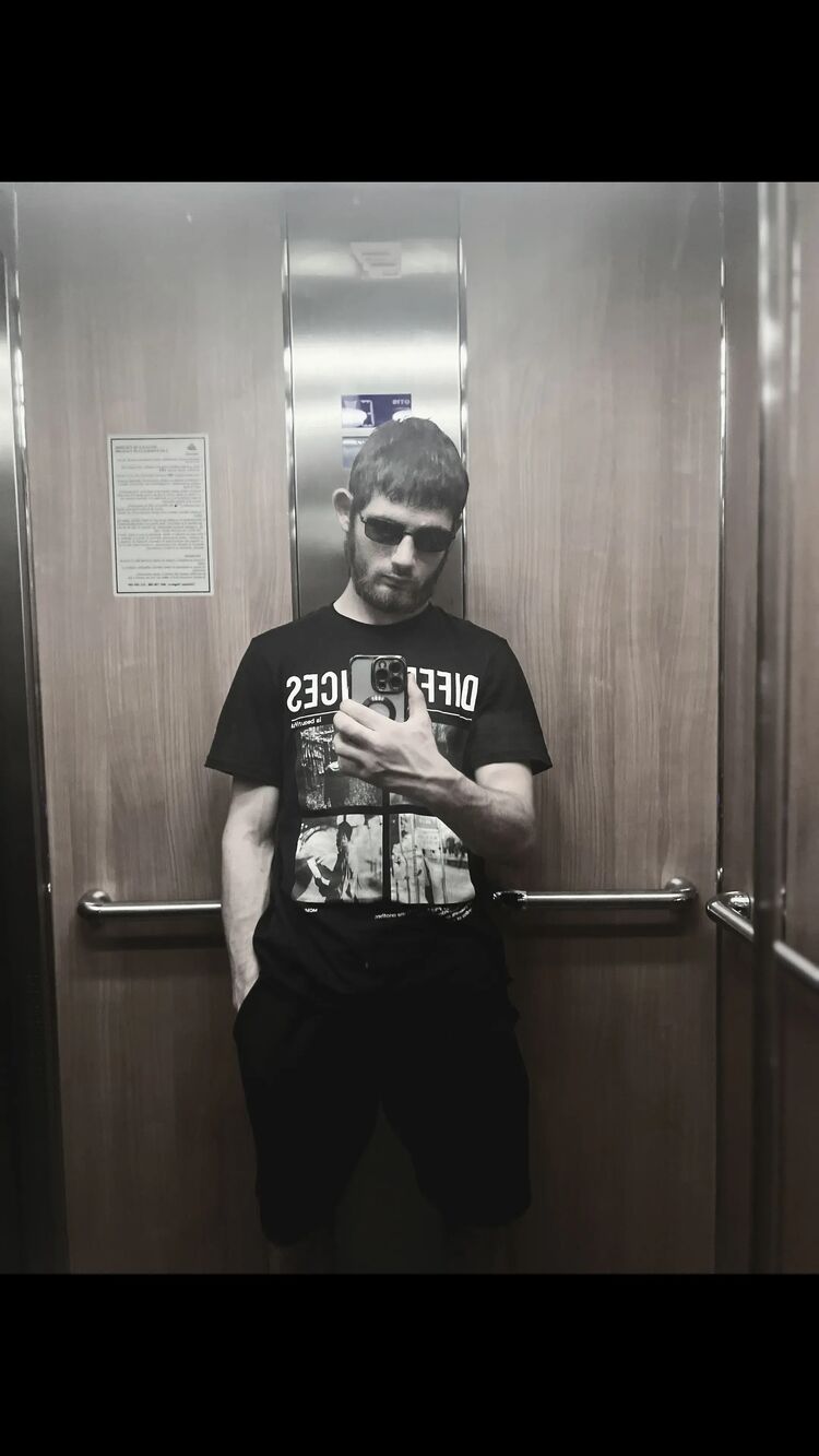  ,   Denis, 23 ,   ,   