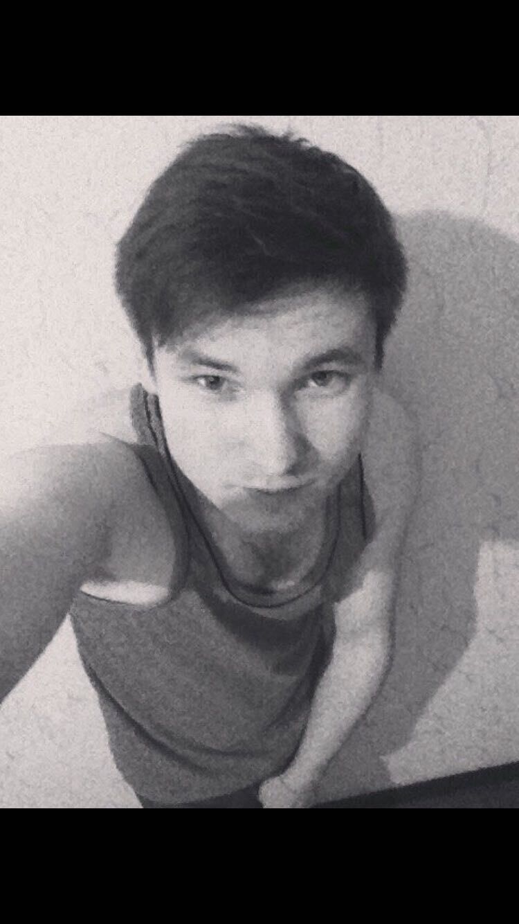  27150394  Andrei, 31 ,    