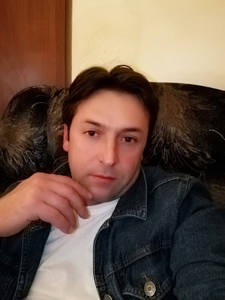  ,   Gio, 43 ,   ,   , c 