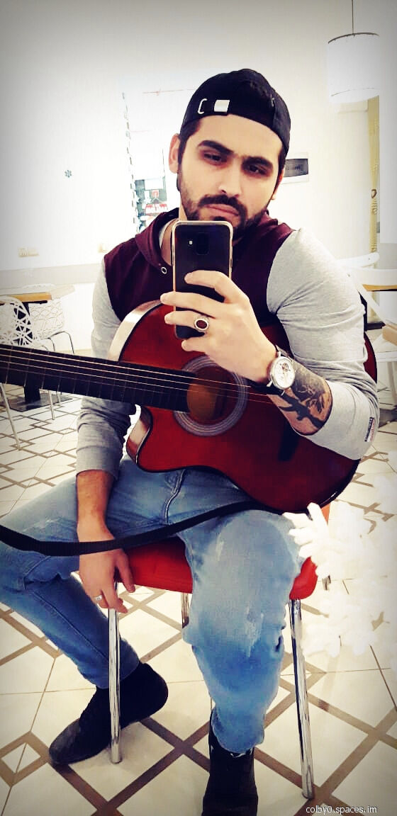 28553444  Igor, 36 ,    