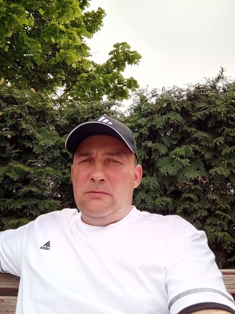  51561234  Igor, 43 ,    