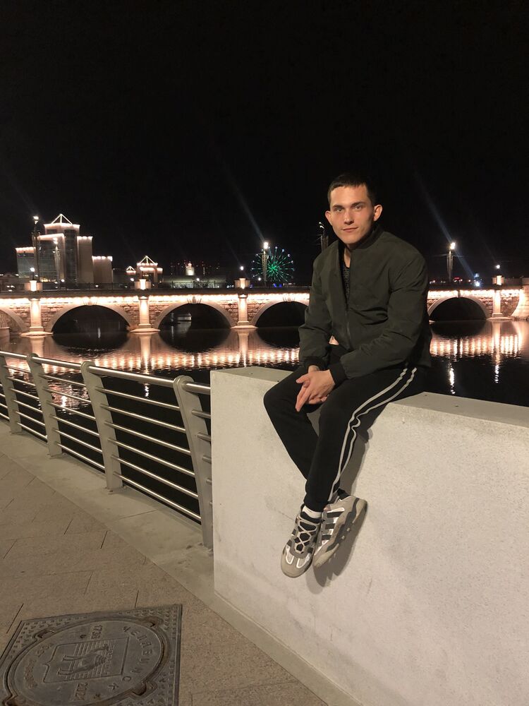  Frankfurt am Main,   , 24 ,   ,   