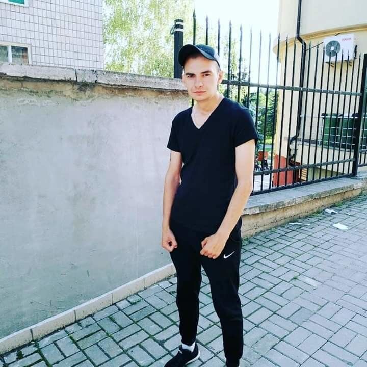  18983574  , 40 ,    