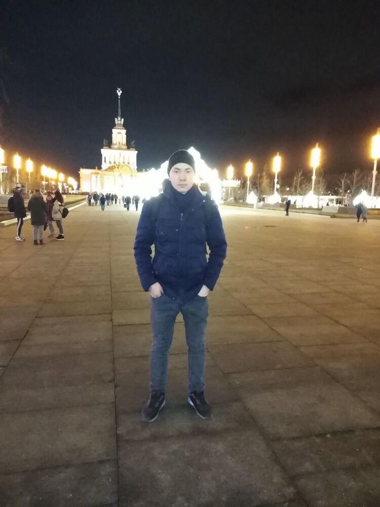  18565814  Zarifbek, 27 ,    