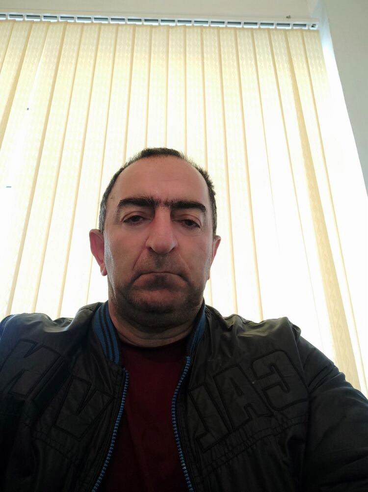  18160824  Ilham, 48 ,    