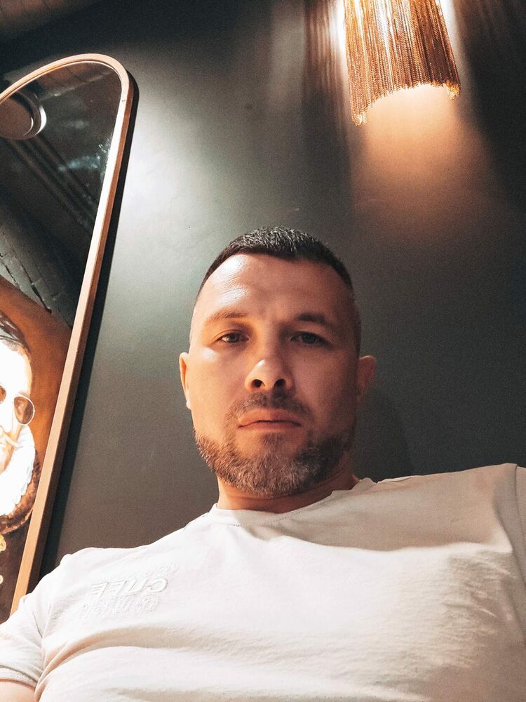  50602614  RuslaN, 38 ,    