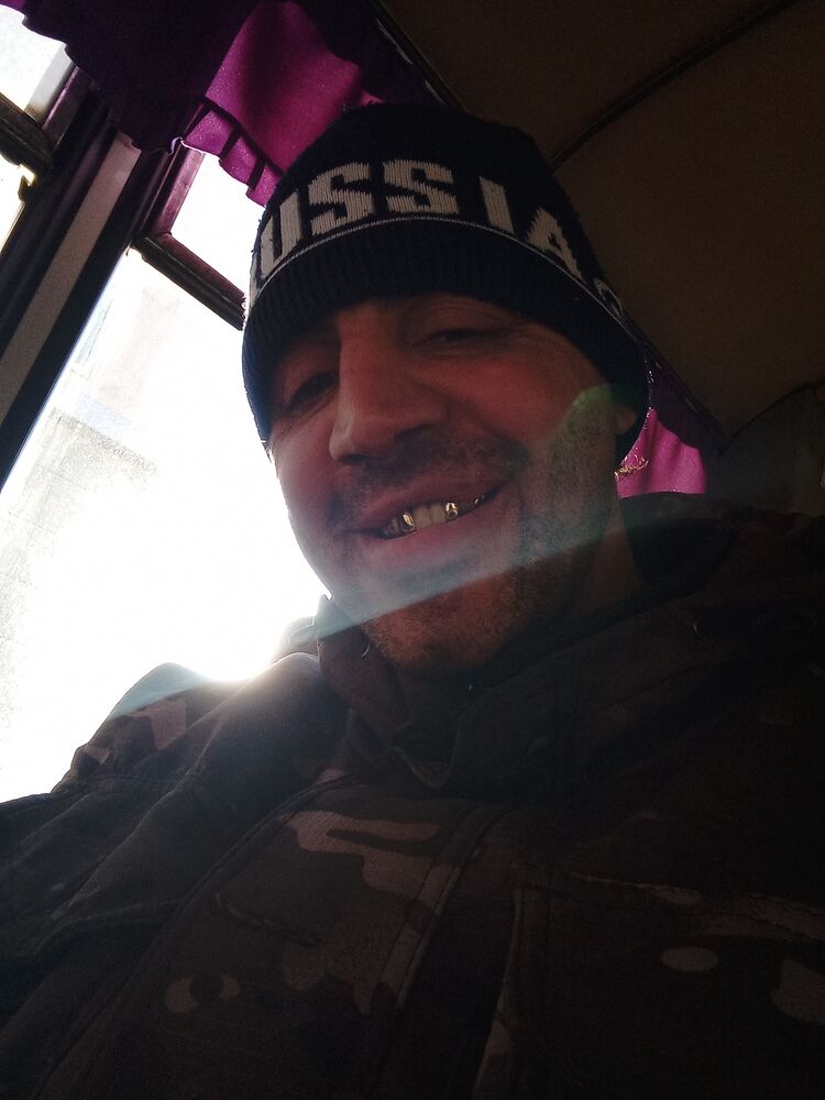  ,   Anton, 36 ,   