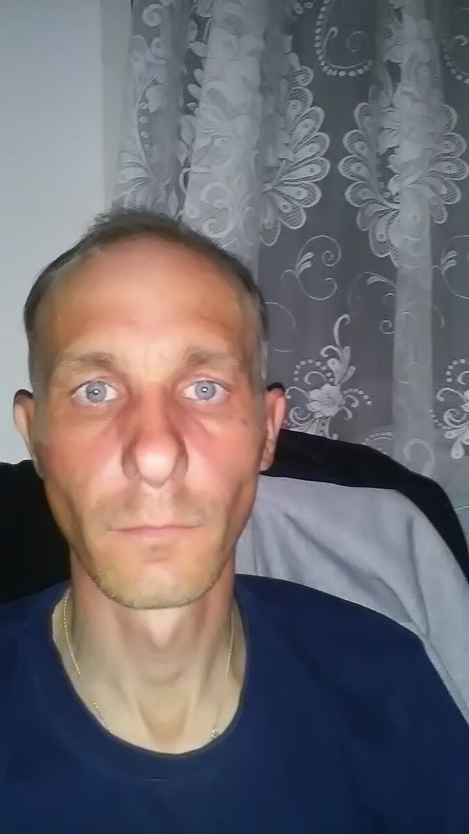  9481794  Andrei, 45 ,    