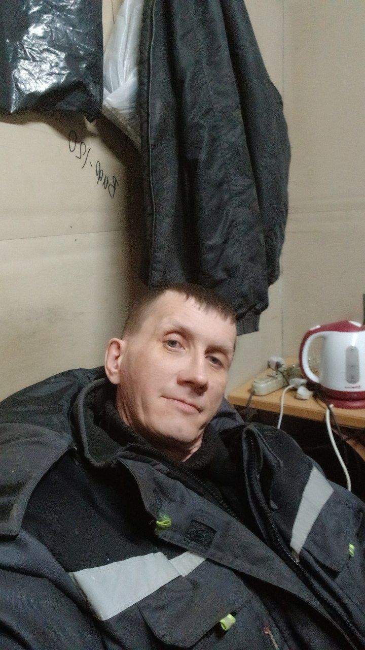 51195624  , 46 ,    