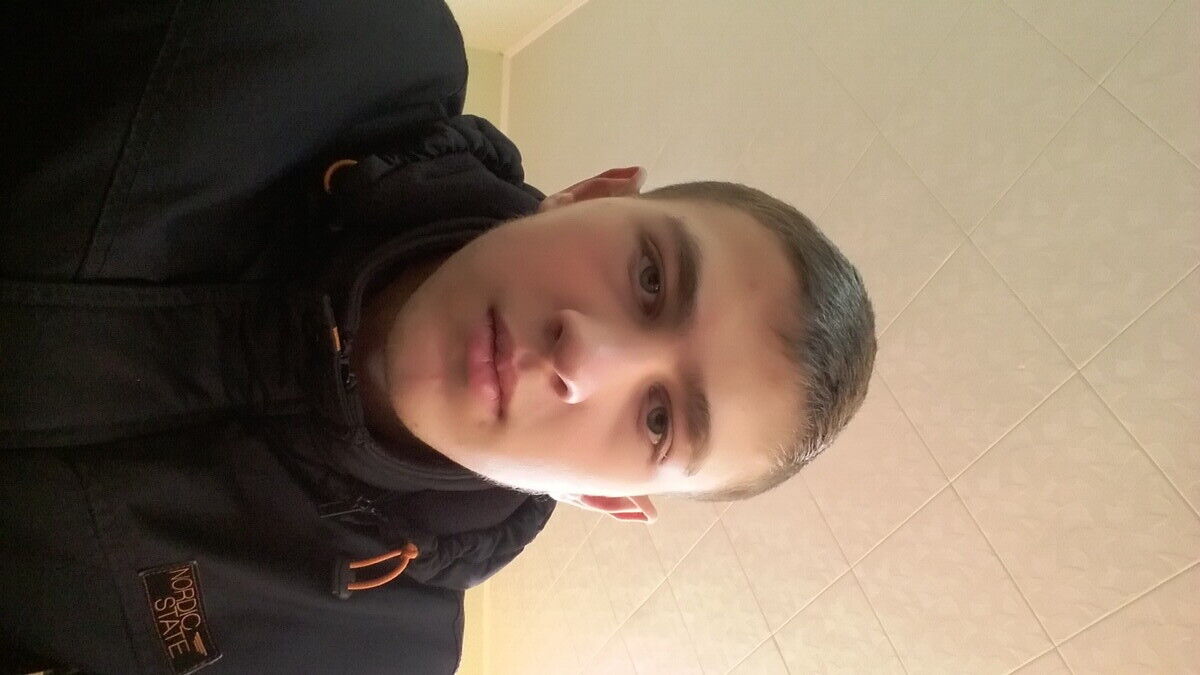  22443324  Igor, 22 ,    