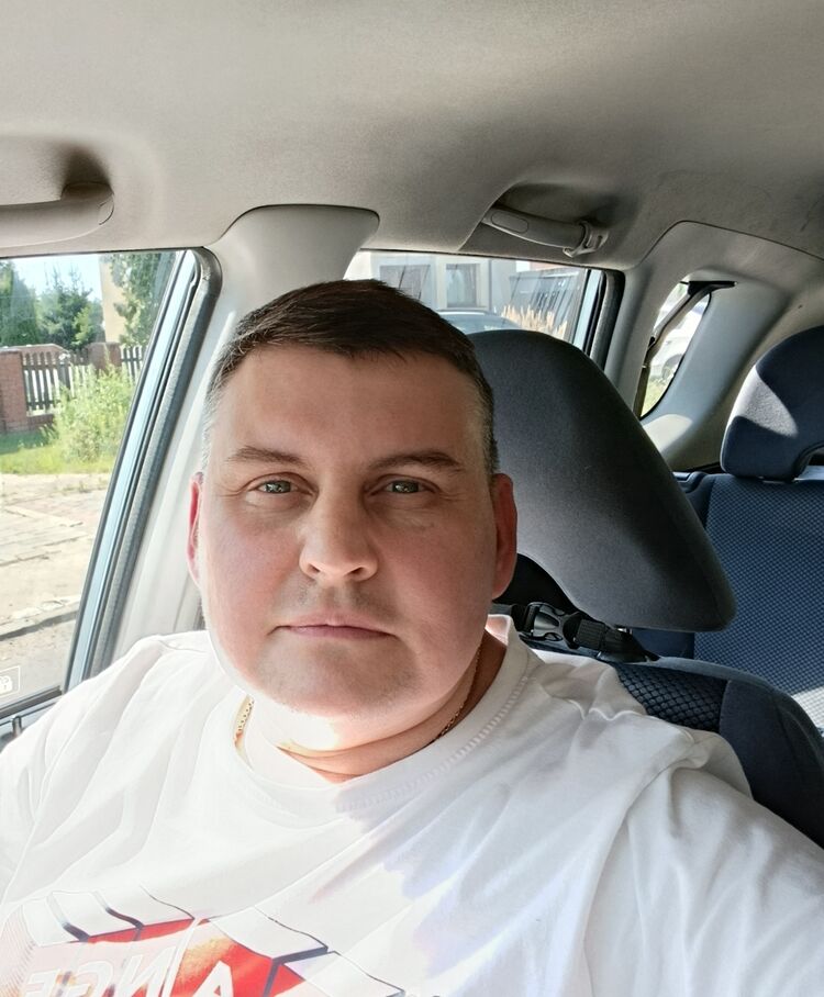  53709364  Roman, 34 ,    