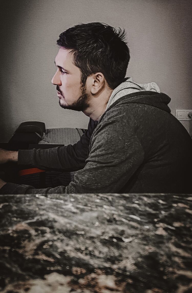  ,   Ruslan, 31 ,     , c 