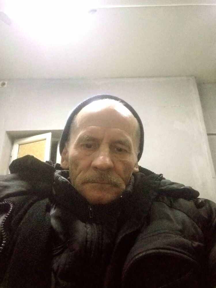  46027354  , 61 ,    