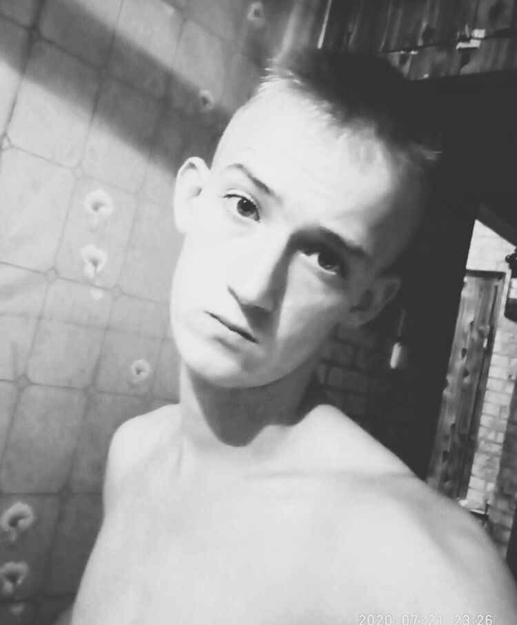  20570184  Dima, 24 ,    