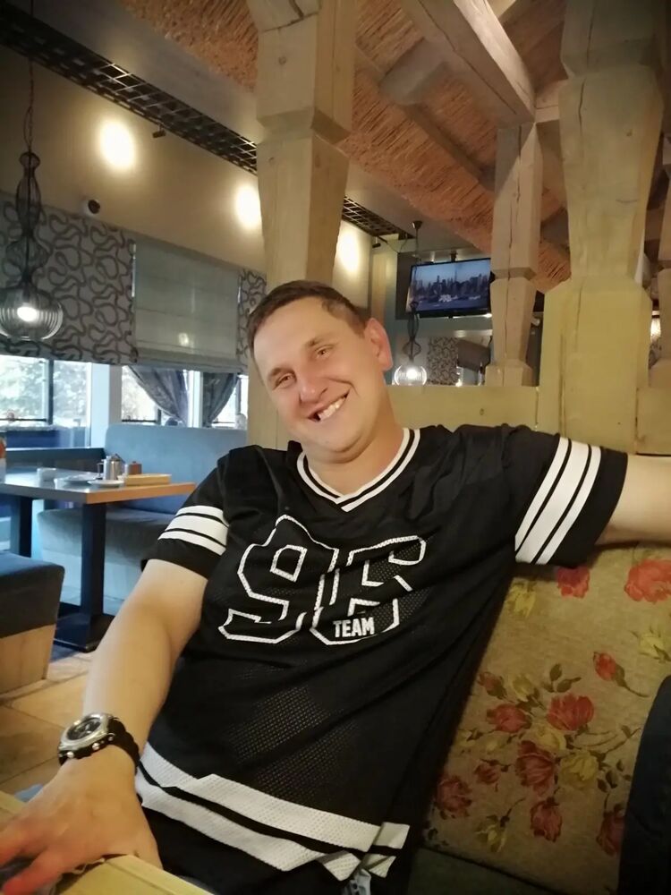  52310774  Nikolay, 36 ,    