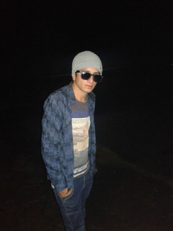  ,   RAZMIK, 29 ,   