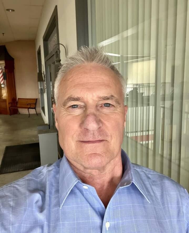  52007594  Alexander, 66 ,    -