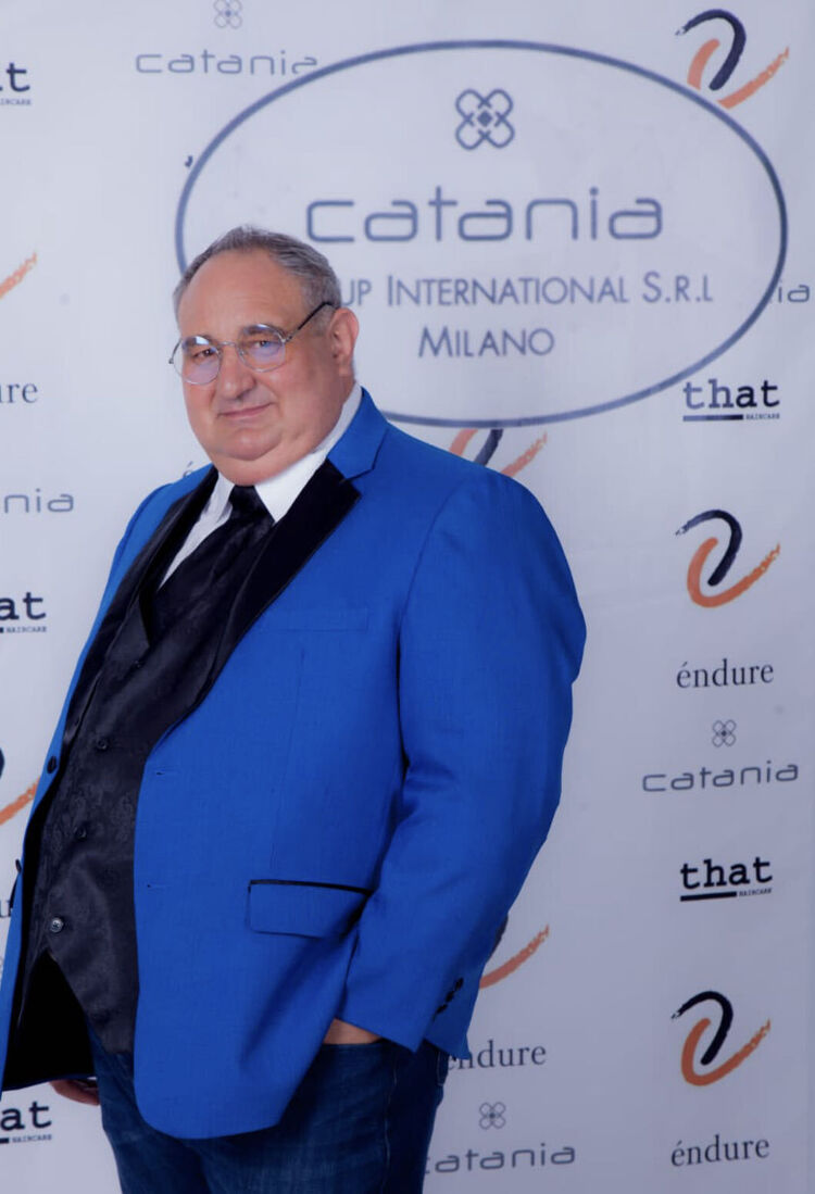 24070654  Federico, 57 ,    
