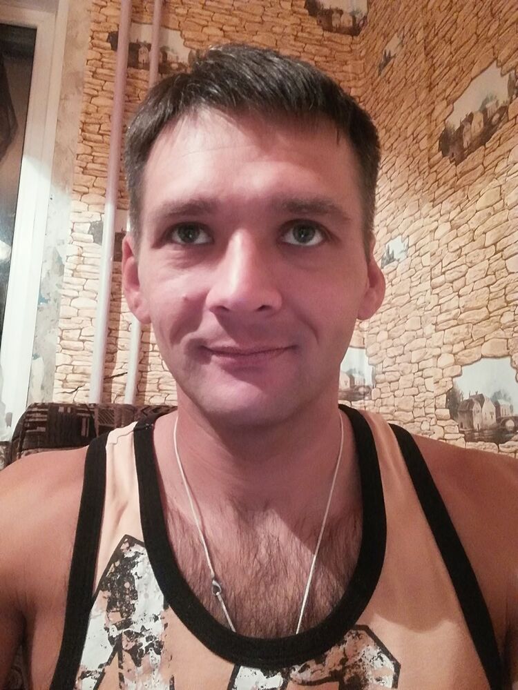  18736984  Alexander, 39 ,    