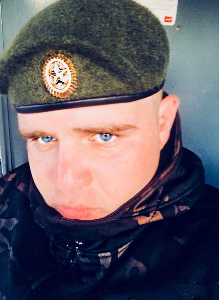  47701094  , 32 ,    