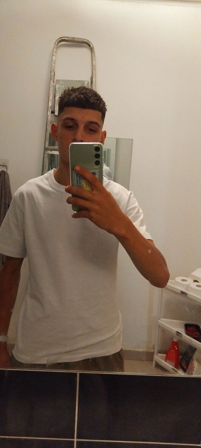  53467084  Alexei, 19 ,    