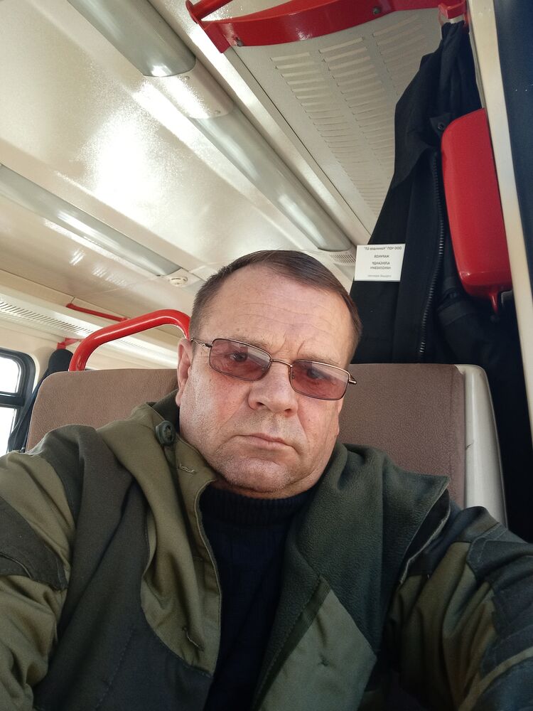  46647304  , 54 ,    
