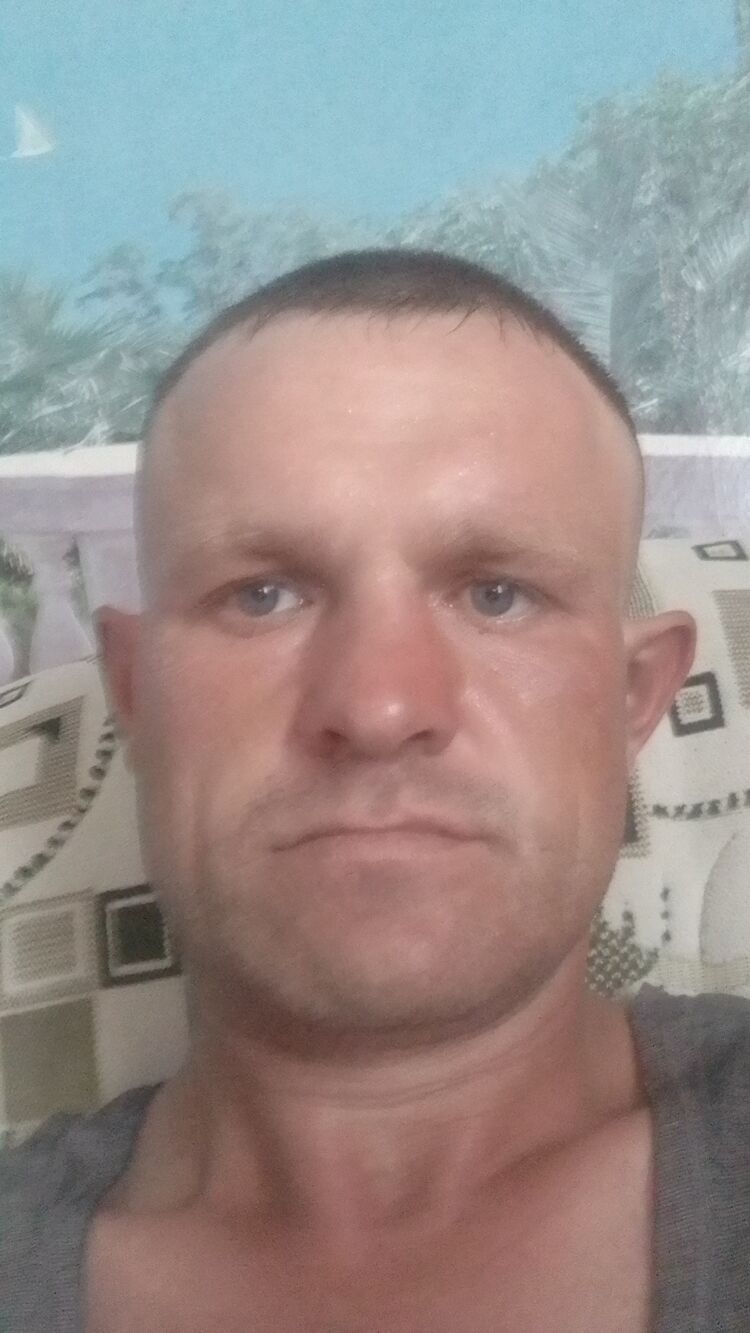  45758794  Ը, 33 ,    
