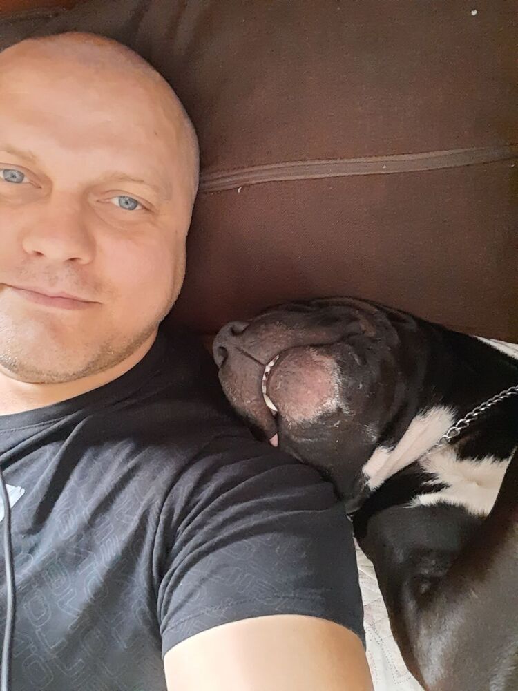  41193514  Alejandro, 45 ,    