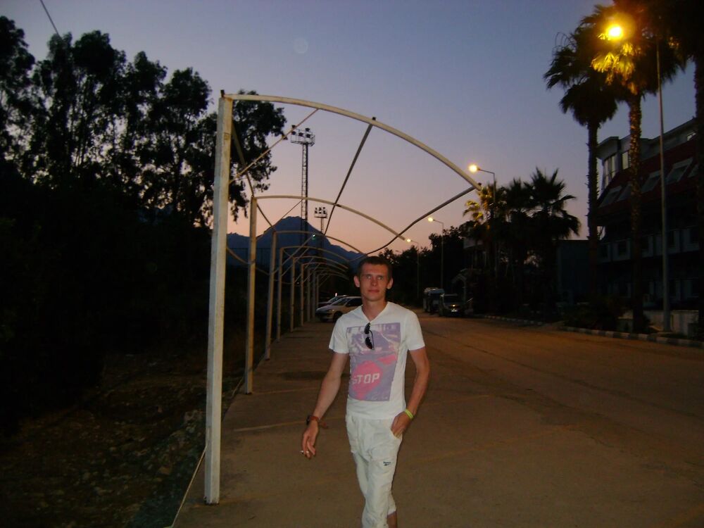  35787494  Leonid, 28 ,    -