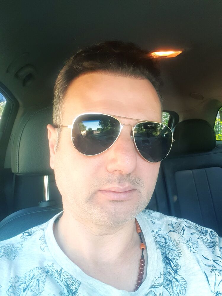  39195414  Basam, 46 ,    Aach