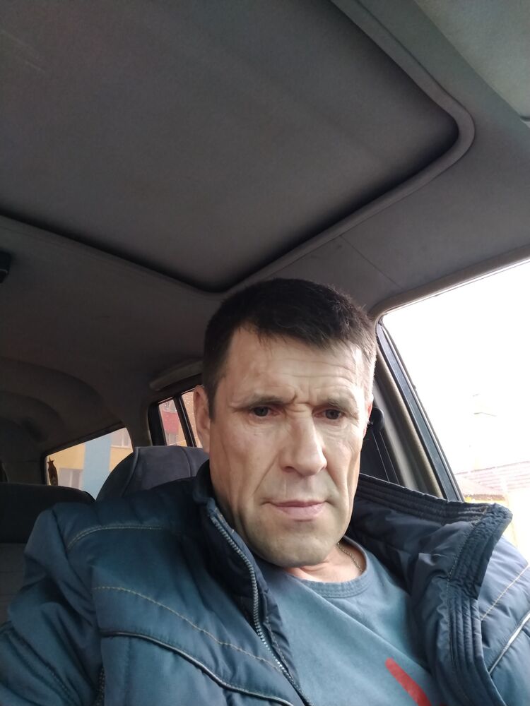  28404994  , 51 ,    