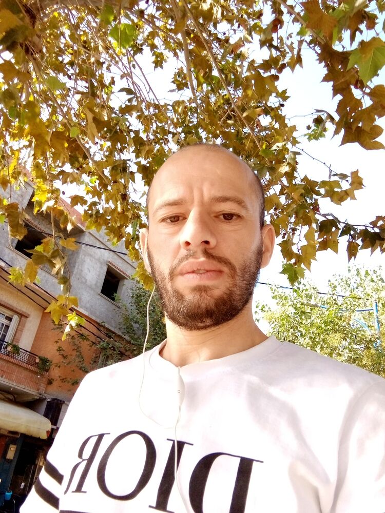 ���� 48349674 ������� Azzou, 35 ���, ���� ���������� � Algiers