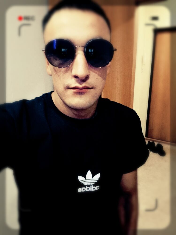  38646014  Vadim, 23 ,    