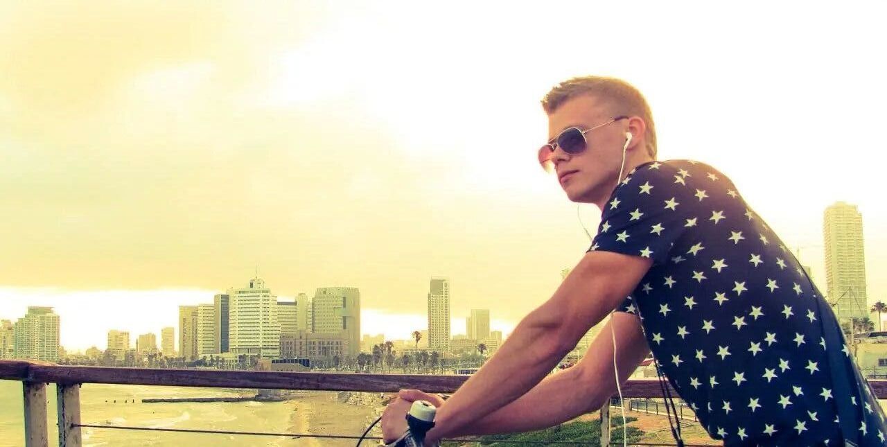  ,   Alexander, 24 ,   ,   , c , 