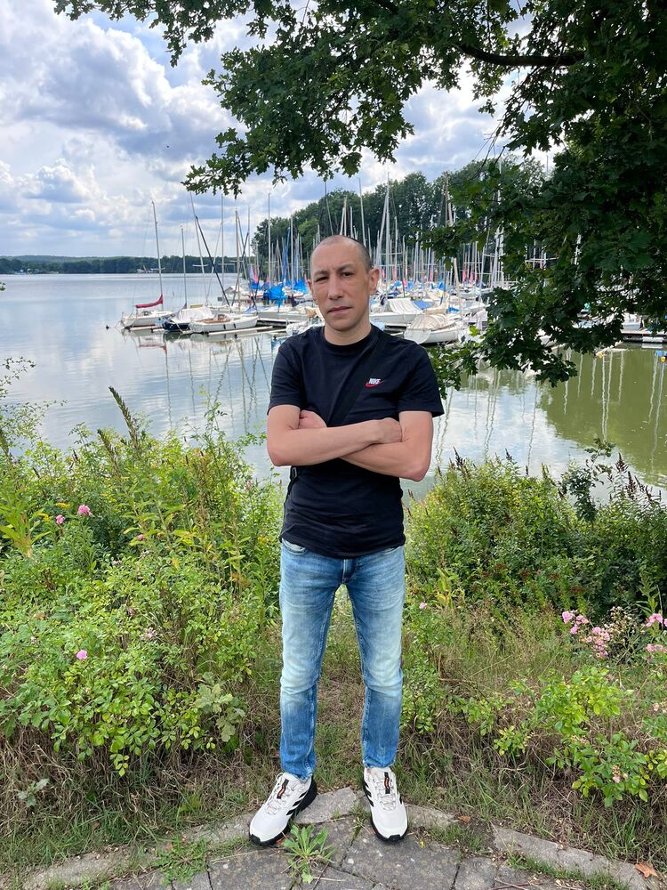  53721874  , 43 ,    Essen