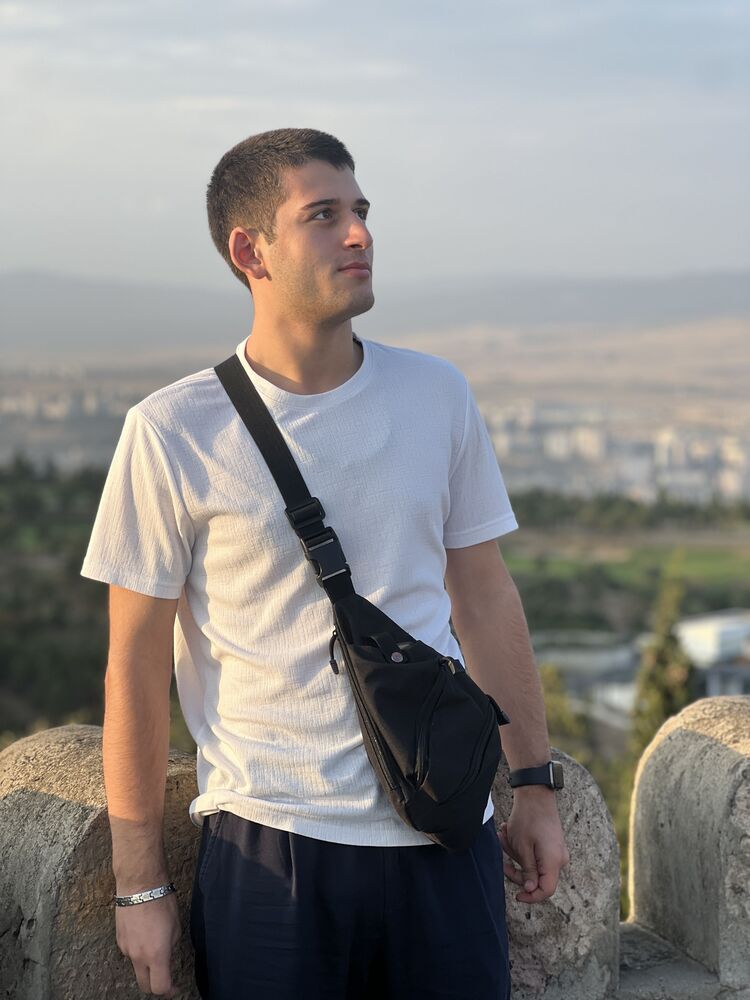  ,   Valera, 19 ,   ,   