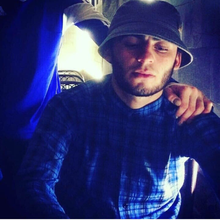  38388924  Alishka, 29 ,    -