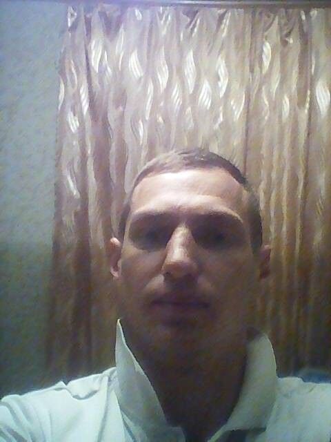  12137294  Vladimir, 40 ,    