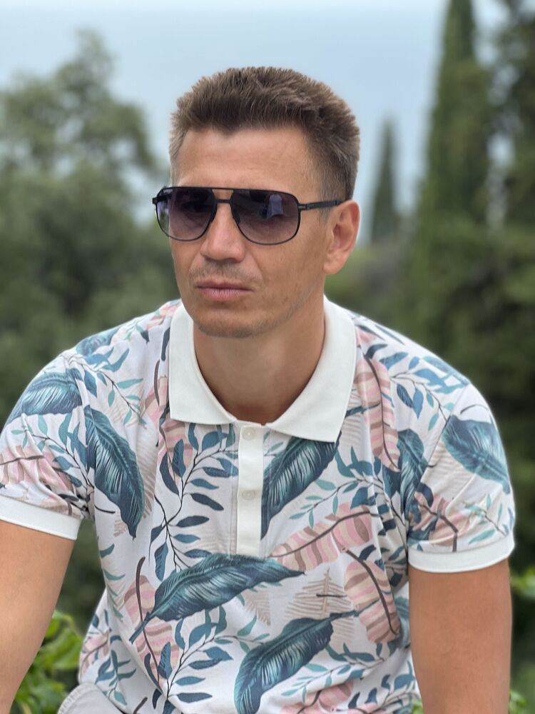  ,   Alex, 38 ,   ,   