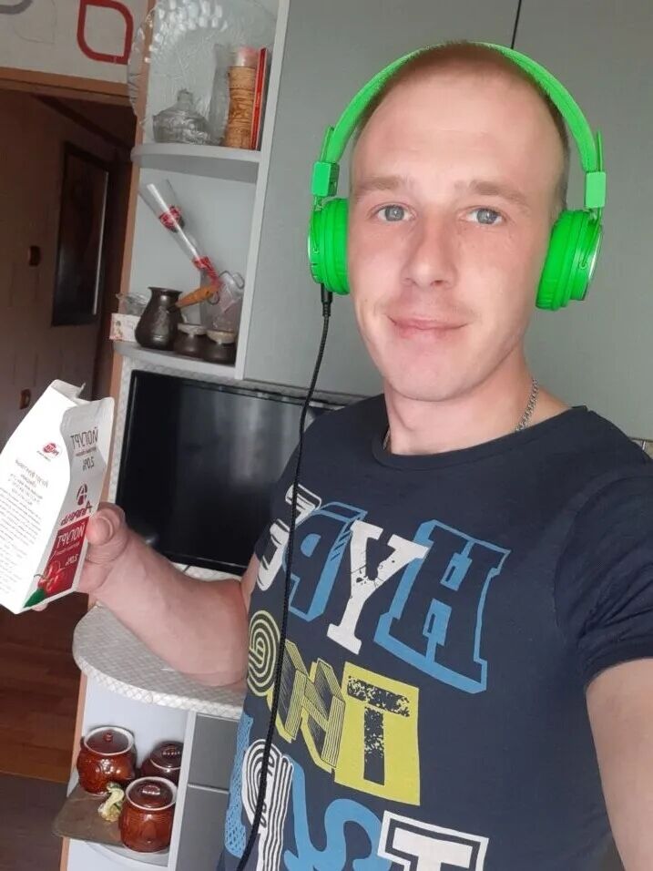 44345574  , 33 ,    