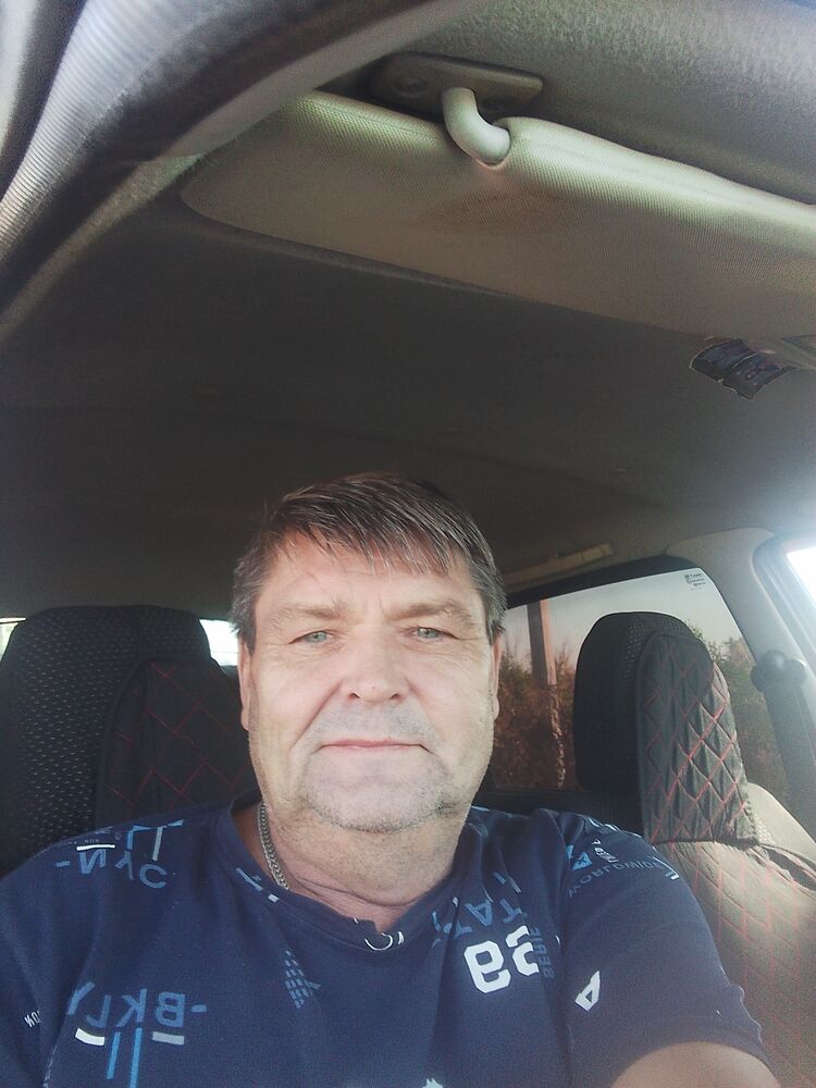  46613834  , 52 ,    