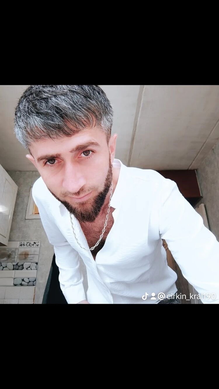  46184204  Ates, 32 ,    