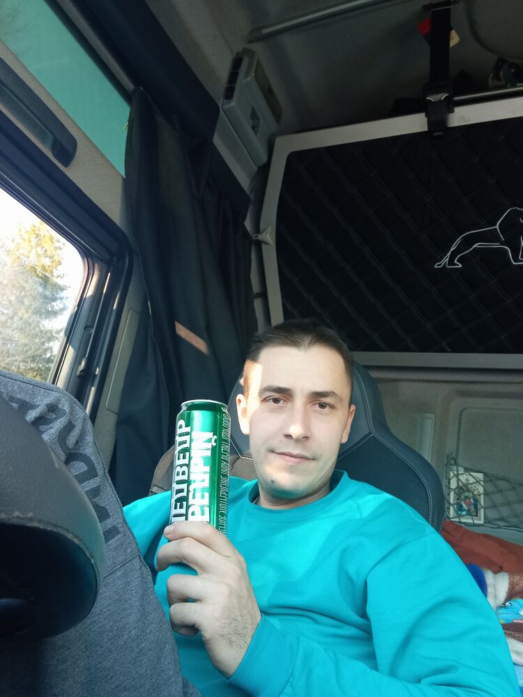  26275534  Milos, 41 ,    