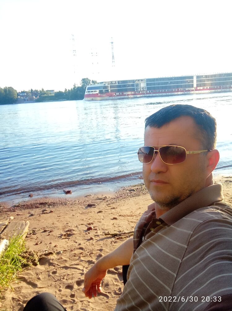  31114924  Mirali, 43 ,    
