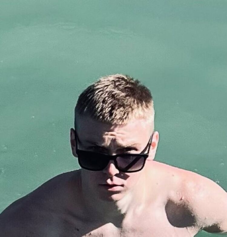  53250844  Vlad, 28 ,     