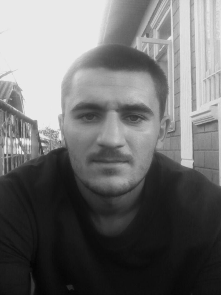  ,   Gheorghe, 32 ,   