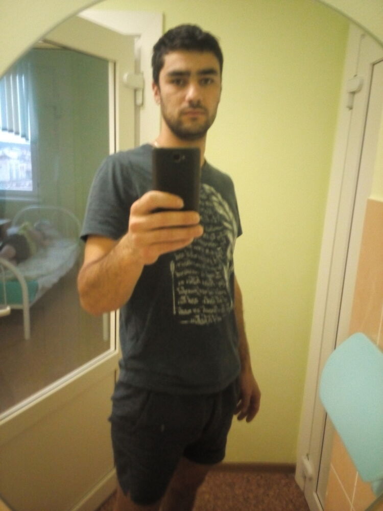  ,   Mansur, 34 ,   