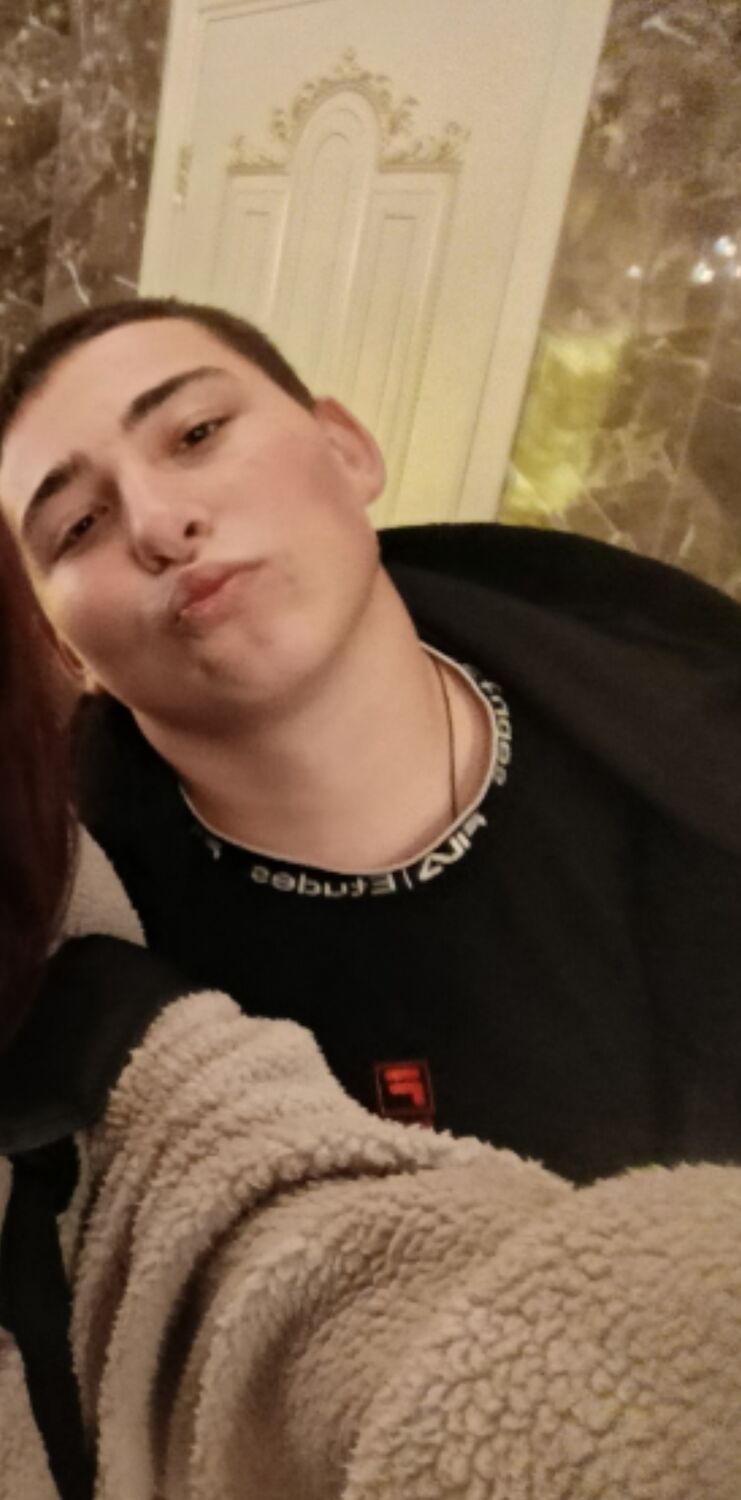  54591574  Ruslan, 18 ,    